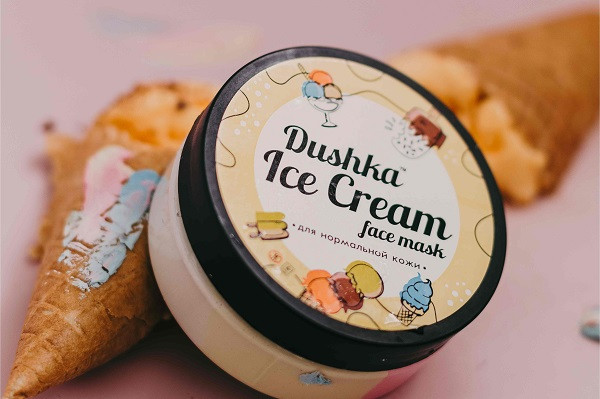 Face mask ''Ice cream'' for normal skin